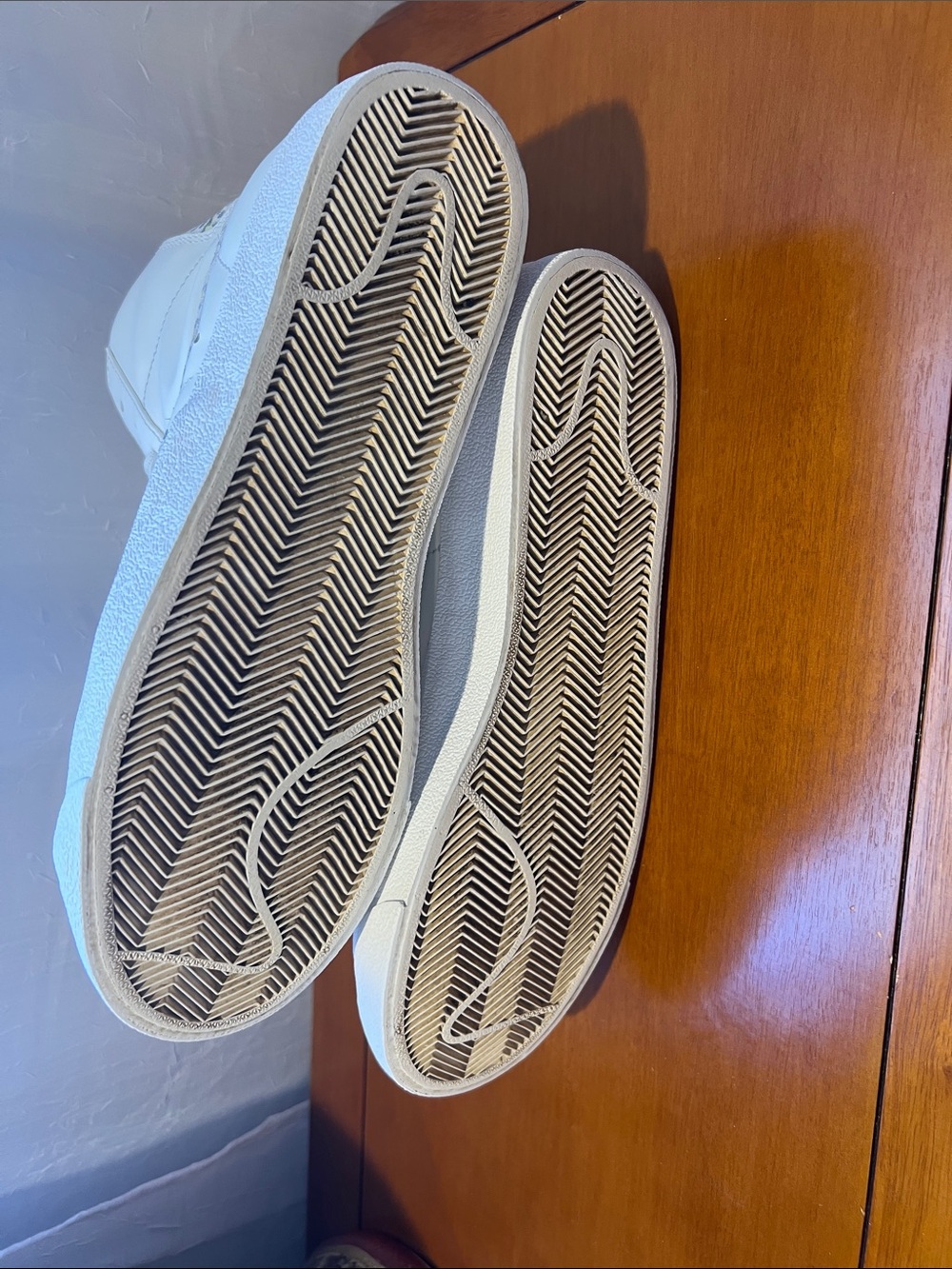 Nike White High-Top Sneakers with Grey Leopard Swoosh - Picture 3 of 5